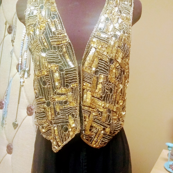 Vest - Picture 4 of 5